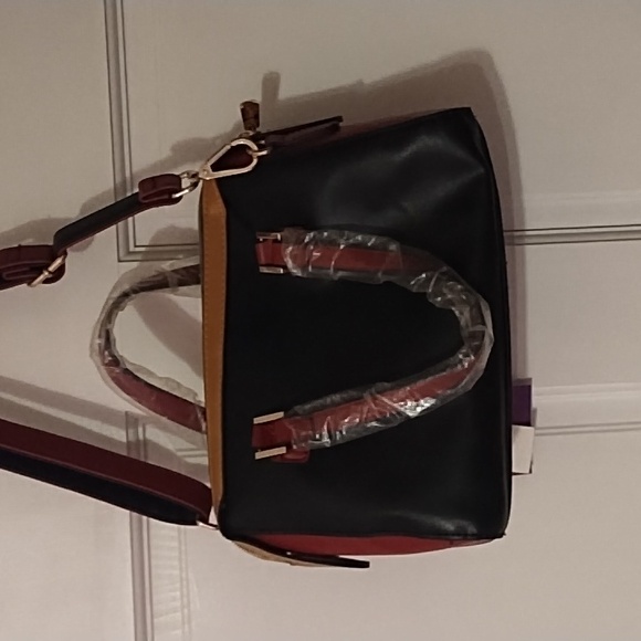 Purse - Picture 2 of 2